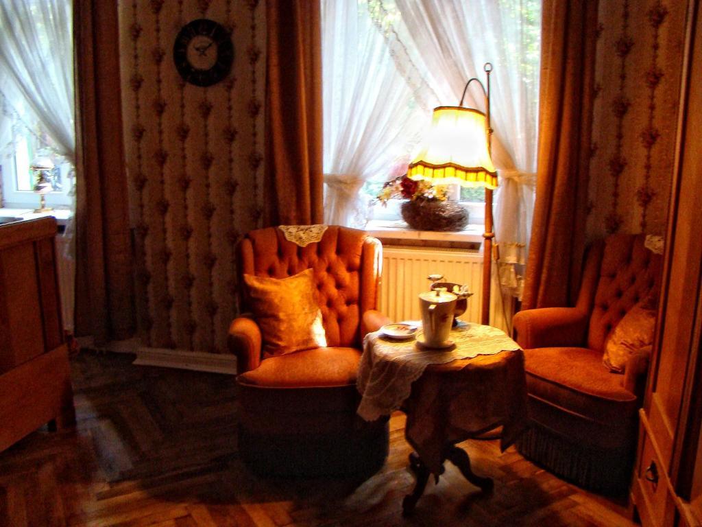 Hostelik Wiktorianski วูดช์ ภายนอก รูปภาพ